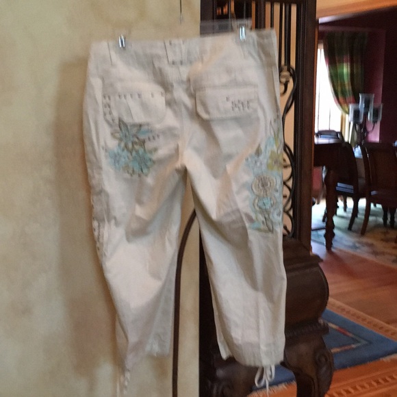 Pants - Picture 4 of 8